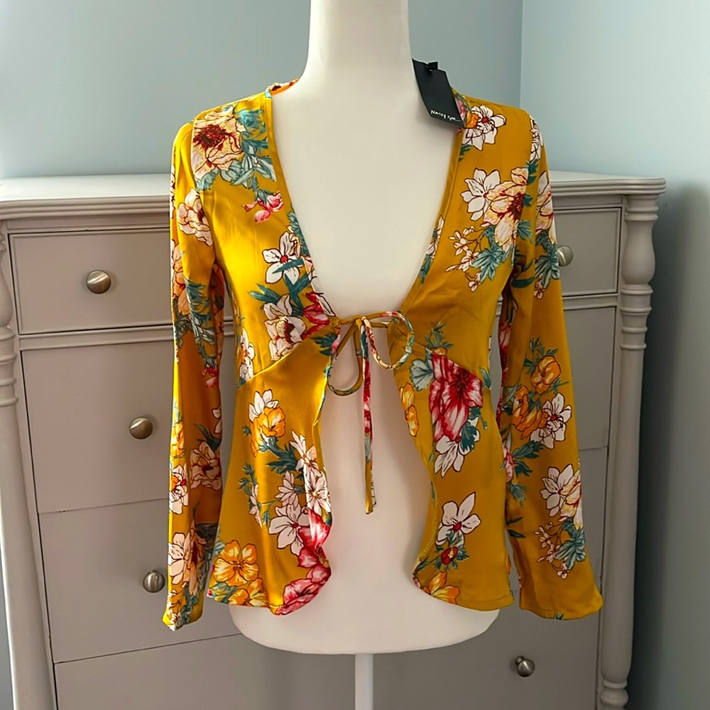 NWT “Nasty Gal” Silky Tie Top
